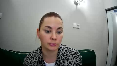 AlicexFresh online show from 11/21/25, 11:42