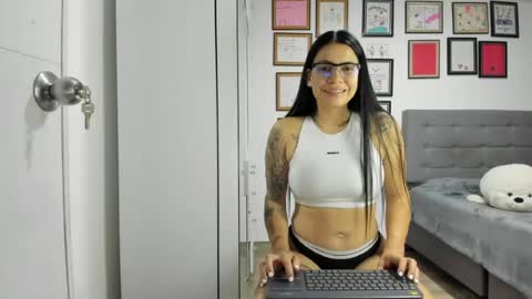 Snapshot of alicia_rainbow chatting on 08/09/26, 03:55 alicia_rainbow online show from 08/09/26, 03:55