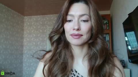 Alicia online show from 09/19/25, 04:25