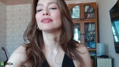 Alicia online show from 03/17/26, 07:44