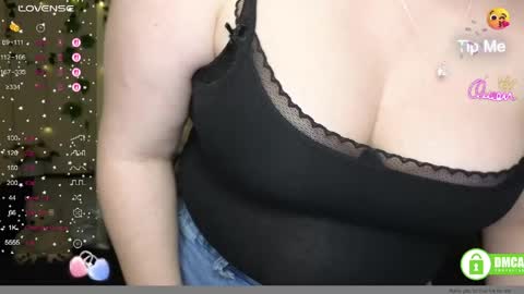 Snapshot of aliciaaared_kis chatting on 05/10/26, 05:23 Alicia online show from 05/10/26, 05:23