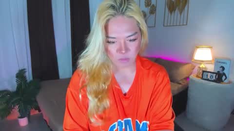 Snapshot of aliciacum chatting on 11/15/25, 11:40 aliciacum online show from 11/15/25, 11:40