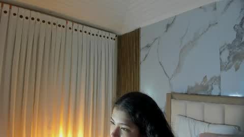 Snapshot of alicialevy chatting on 05/30/26, 10:23 LUNA online show from 05/30/26, 10:23