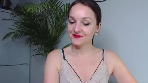 Alicia online show from 12/19/24, 03:41
