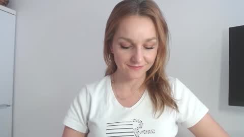 Alicia online show from 02/16/26, 02:13