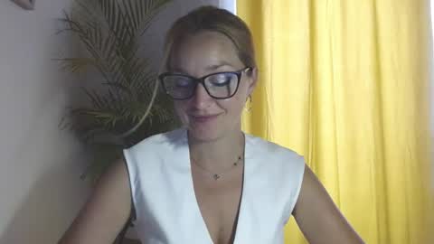 Snapshot of alicialux chatting on 07/03/26, 06:42 Alicia online show from 07/03/26, 06:42