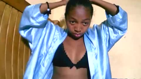 alicianah online show from 09/16/25, 01:23