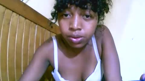 alicianah online show from 10/15/25, 04:29