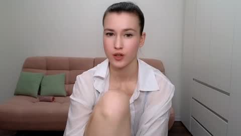 Snapshot of alicianoveli chatting on 01/14/25, 06:49 alicianoveli online show from 01/14/25, 06:49