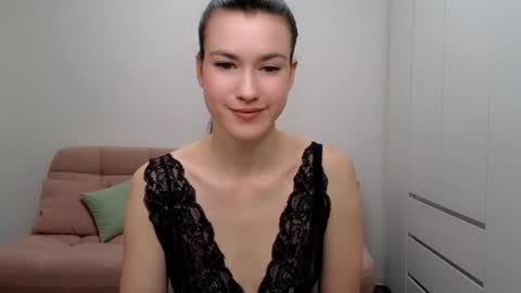 Snapshot of alicianoveli chatting on 01/20/25, 01:11 alicianoveli online show from 01/20/25, 01:11