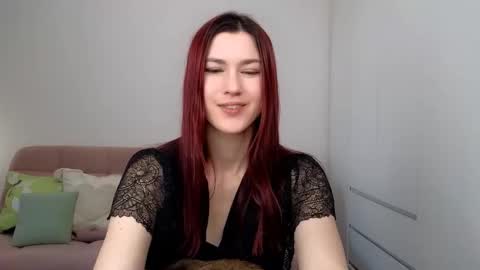 Snapshot of alicianoveli chatting on 10/18/25, 10:49 alicianoveli online show from 10/18/25, 10:49