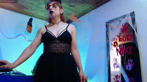  Alicia  online show from 10/31/25, 12:06