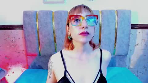  Alicia  online show from 11/26/25, 12:06