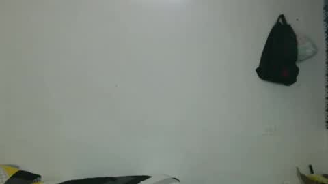 Snapshot of alicie_sexy_hot_20 chatting on 02/14/25, 05:14 ana online show from 02/14/25, 05:14