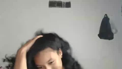 Snapshot of alicie_sexy_hot_20 chatting on 03/12/25, 04:41 ana online show from 03/12/25, 04:41