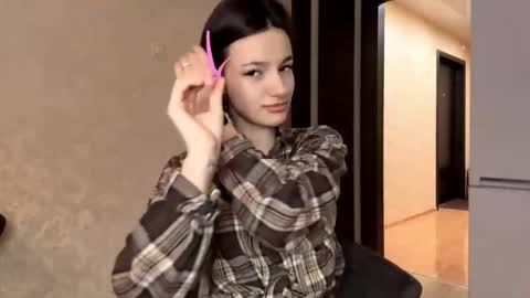 Niki online show from 02/13/26, 01:51