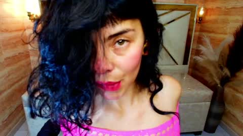 Snapshot of alie_martin_r chatting on 04/14/26, 08:48 Alie online show from 04/14/26, 08:48