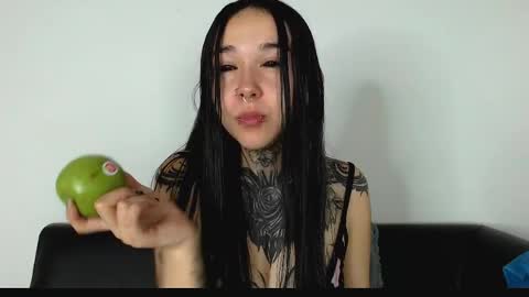    online show from 04/08/26, 01:27