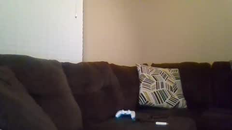 Snapshot of aliendick2274 chatting on 11/23/25, 04:12 aliendick2274 online show from 11/23/25, 04:12