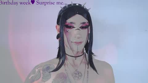     online show from 04/17/26, 12:02