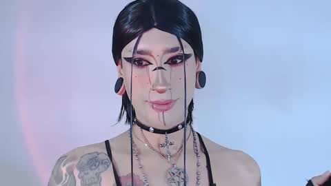     online show from 06/08/26, 12:03