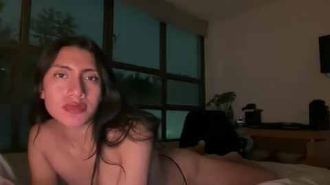 Snapshot of aliensuppstar chatting on 01/15/26, 03:00 Aliensuppstar online show from 01/15/26, 03:00