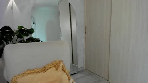 Snapshot of aliessiarose1 chatting on 05/28/26, 11:07 Ali online show from 05/28/26, 11:07