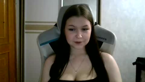Snapshot of alii_na chatting on 07/07/26, 01:48 alii na online show from 07/07/26, 01:48