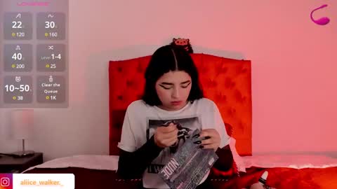 aliice_walker_ online show from 12/23/24, 12:41