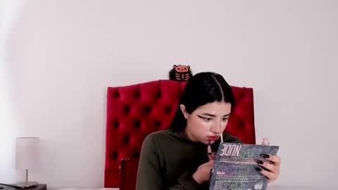 aliice_walker_ online show from 12/24/24, 12:55