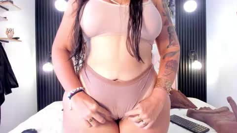 Ali Johansonn online show from 10/17/25, 09:17