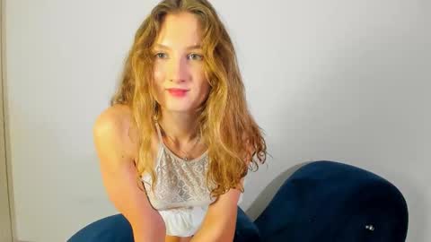 alika_l_v online show from 02/09/26, 03:16