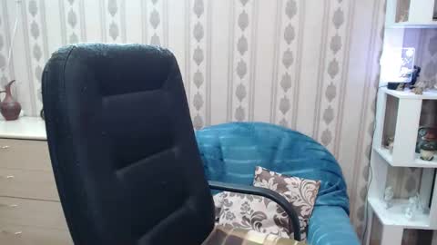 alina672211 online show from 12/01/25, 09:58