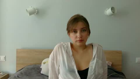 Snapshot of alina_007_007 chatting on 06/17/26, 11:23 alina_007_007 online show from 06/17/26, 11:23