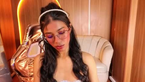 Snapshot of alina_b_ chatting on 05/11/26, 08:17 alina_b_ online show from 05/11/26, 08:17