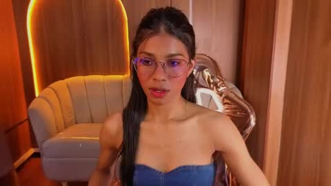 Snapshot of alina_b_ chatting on 05/15/26, 08:16 alina_b_ online show from 05/15/26, 08:16