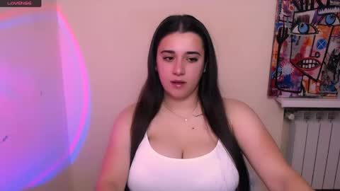 Snapshot of alinaasti_ chatting on 05/04/26, 07:15 Alina online show from 05/04/26, 07:15