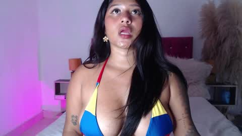 Snapshot of alinakiss_ chatting on 01/27/25, 07:24 lili online show from 01/27/25, 07:24