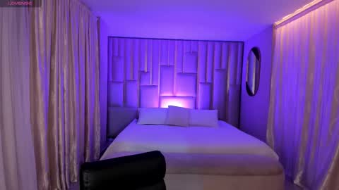 alinakravitz_ online show from 02/14/26, 12:24