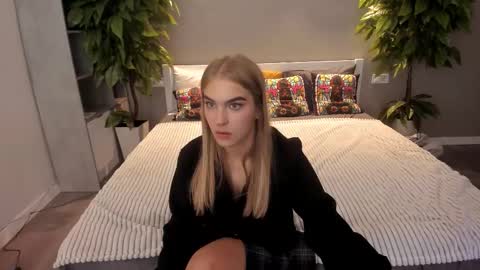 Snapshot of alinalemon chatting on 11/09/25, 07:45 Alina online show from 11/09/25, 07:45