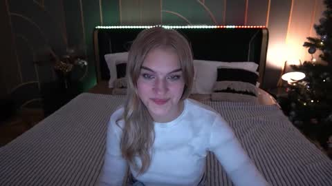 Snapshot of alinalemon chatting on 12/16/25, 09:09 Alina online show from 12/16/25, 09:09