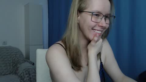 alinasei online show from 11/13/25, 07:51