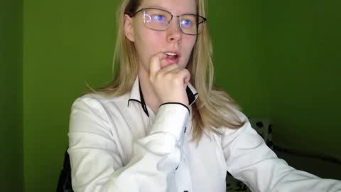 alinasei online show from 03/16/26, 12:31