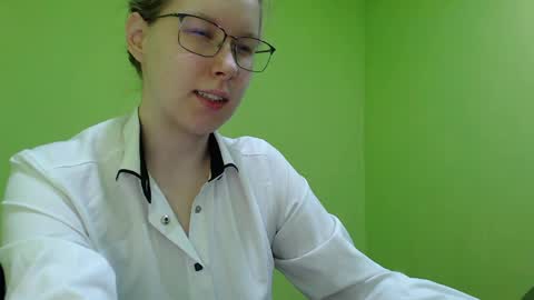 Snapshot of alinasei chatting on 06/05/26, 06:09 alinasei online show from 06/05/26, 06:09