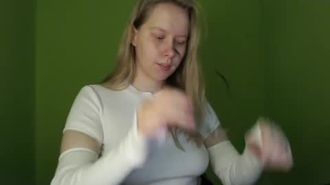 Snapshot of alinasei chatting on 06/18/26, 11:58 alinasei online show from 06/18/26, 11:58