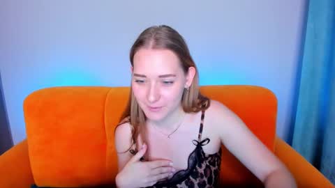 Snapshot of alinawise chatting on 12/20/24, 04:09 alinawise online show from 12/20/24, 04:09