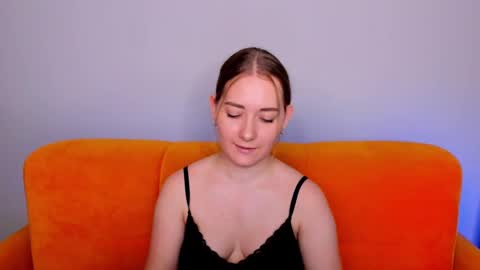 Snapshot of alinawise chatting on 01/25/25, 04:23 alinawise online show from 01/25/25, 04:23