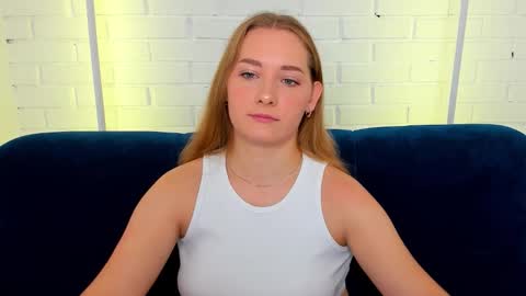Snapshot of alinawise chatting on 09/10/25, 01:16 alinawise online show from 09/10/25, 01:16