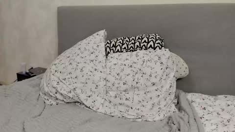 Aline Greeeen online show from 11/08/25, 01:17