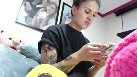 alipetite online show from 11/12/25, 11:14